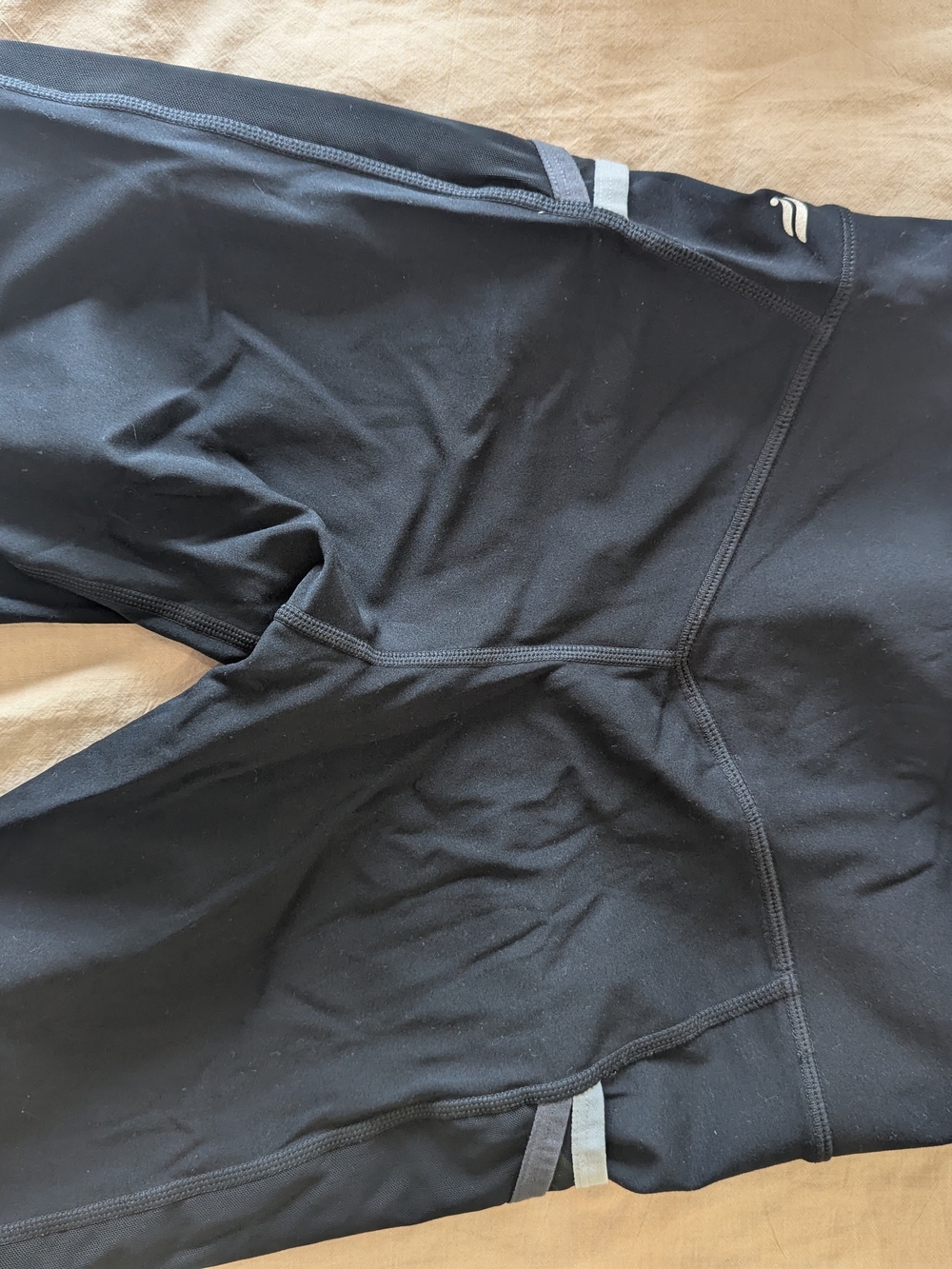 Fabletics Trinity Mid Rise 7" Shorts - Picture 10 of 11